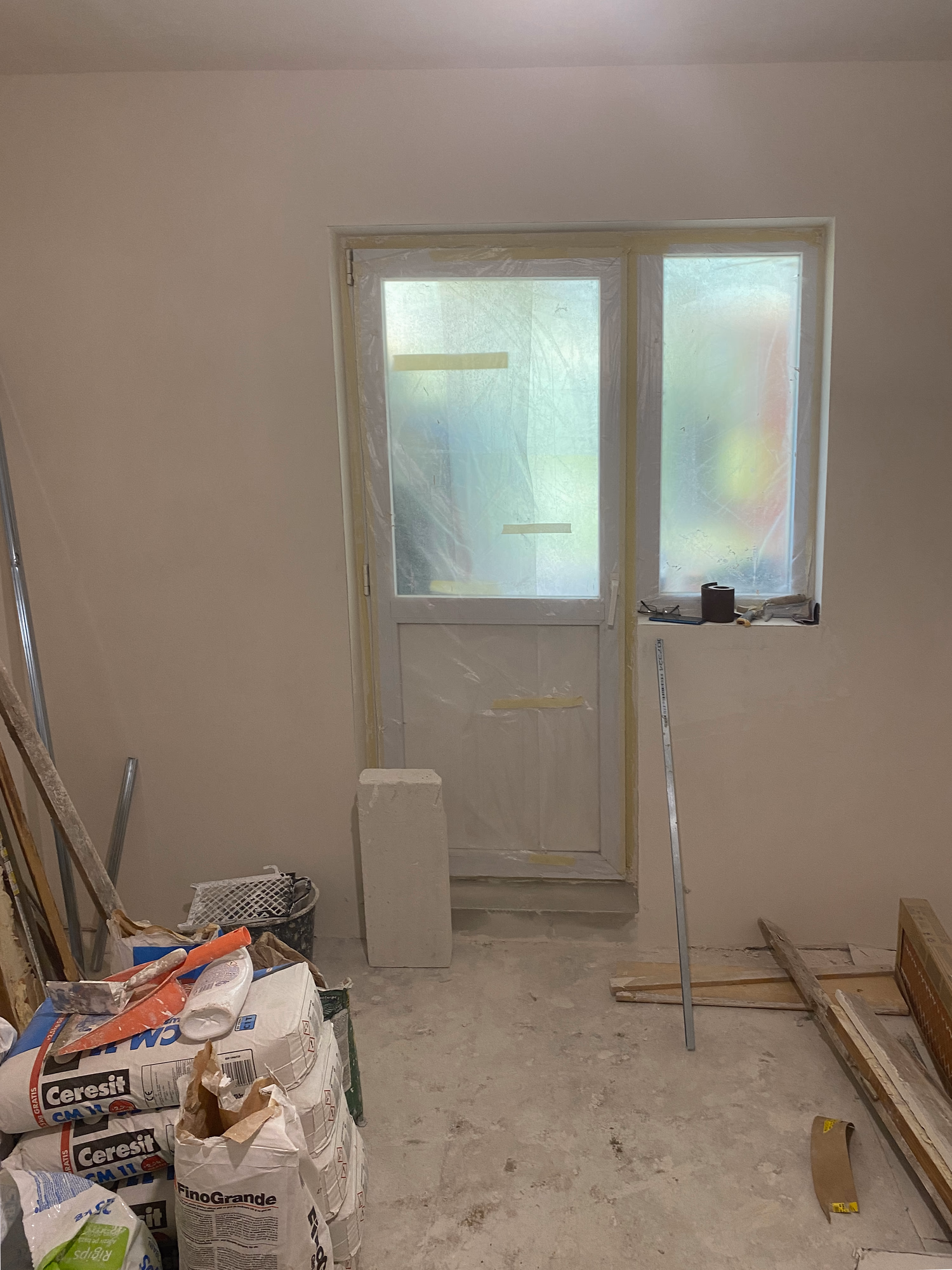 Zugrav Iași — Renovare apartament 3 camere (Iași — Bularga) — În construcție 1