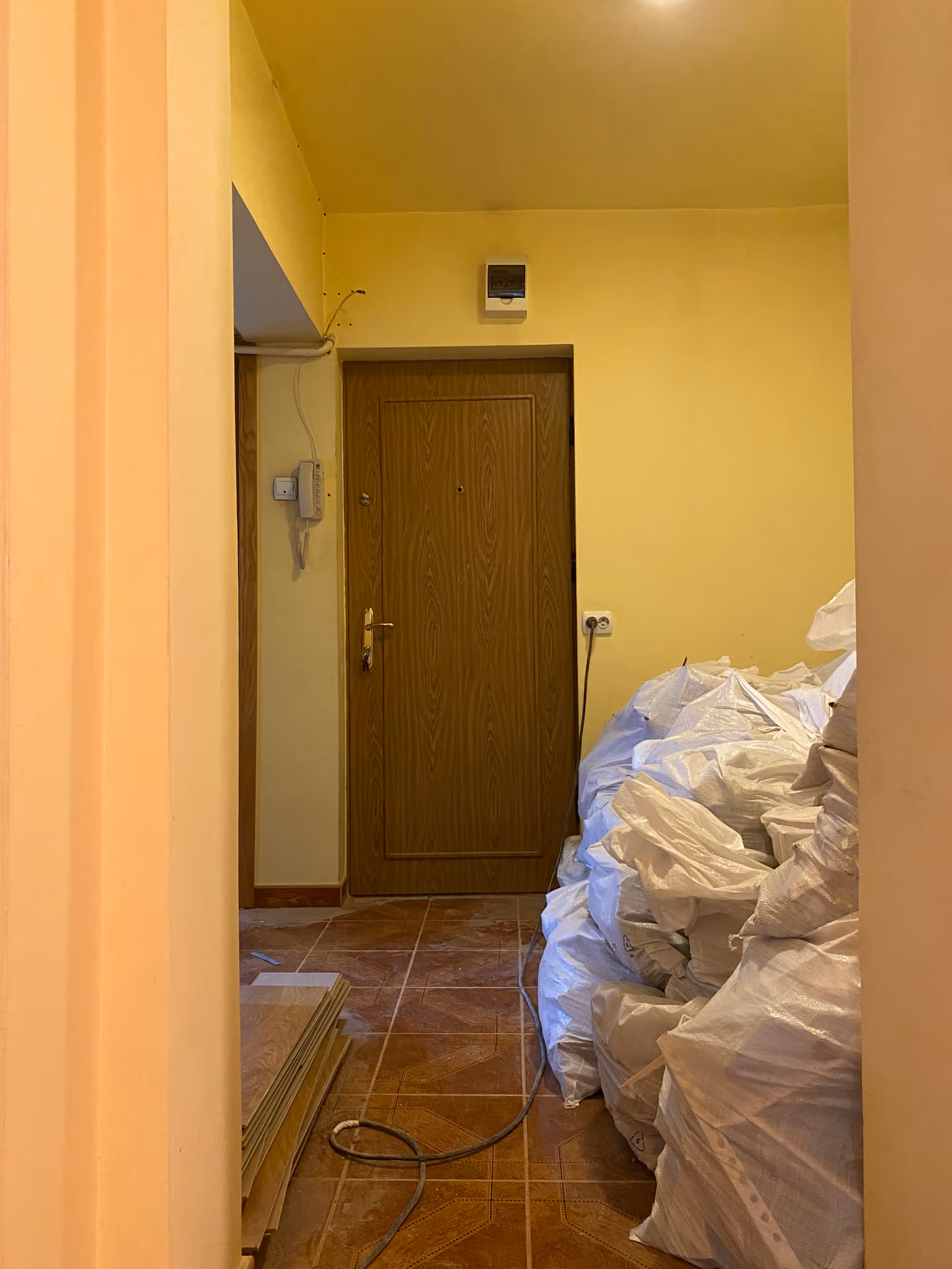 Zugrav Iași — Renovare apartament (Iași — Păcurari) — Înainte 1